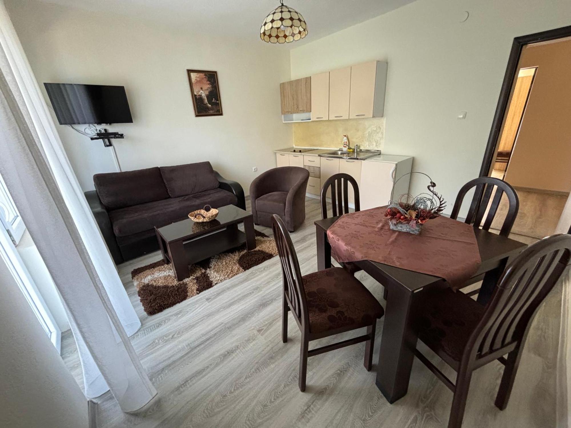 Vila Trinity Stoliv Apartment *